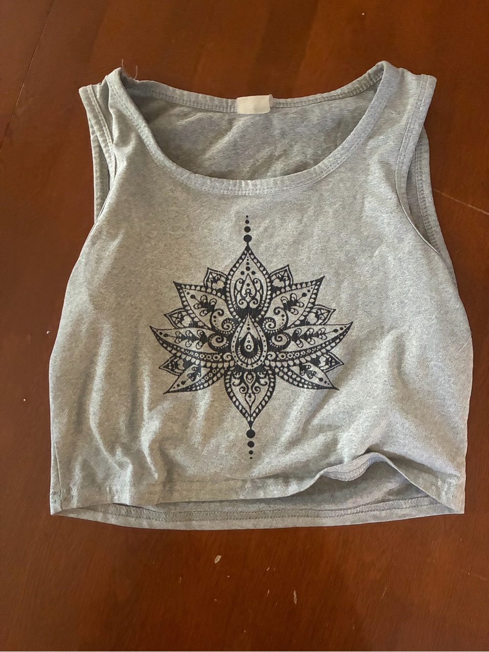 SHEIN Grey Lotus Graphic Crop Tank